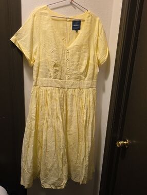 Modcloth Pale Yellow Button-Front Midi Dress Size 18. NWT